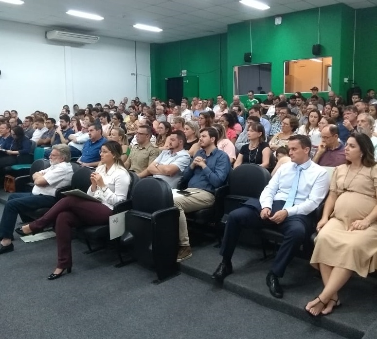 1ª Conferência Conexão SC-PE lota auditório do IFSC em Gaspar